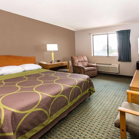 Super 8 By Wyndham St. Charles Hotel Saint Charles Kültér fotó