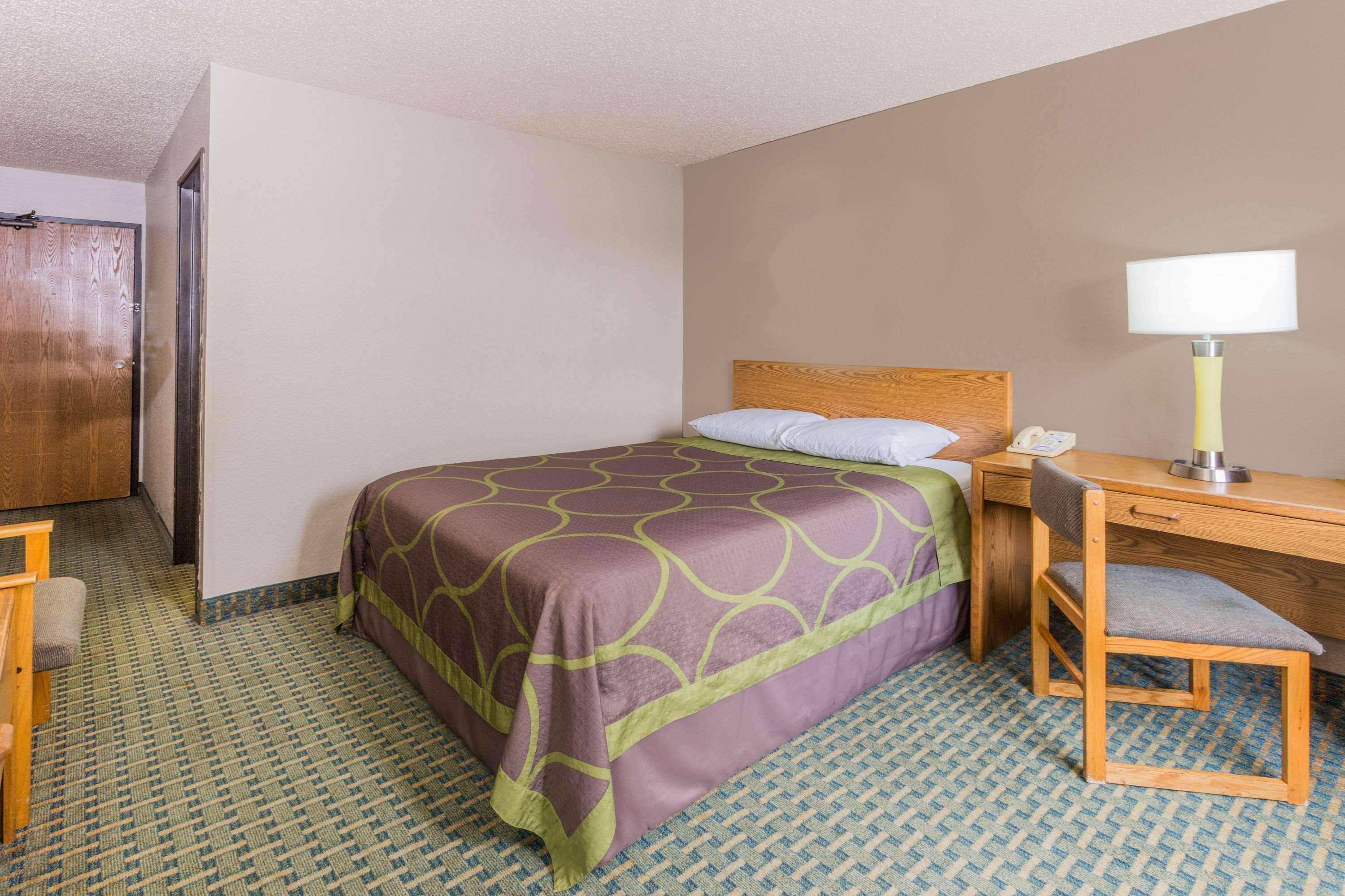 Super 8 By Wyndham St. Charles Hotel Saint Charles Kültér fotó