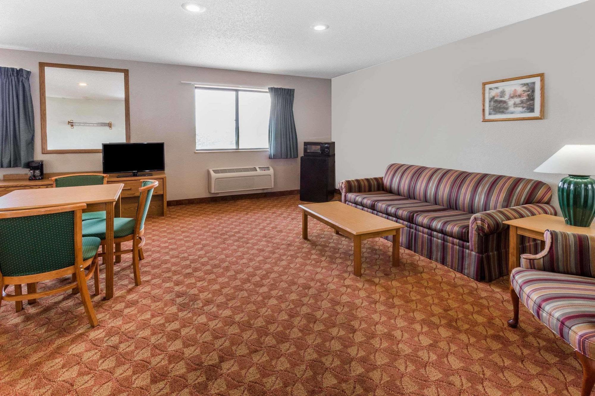 Super 8 By Wyndham St. Charles Hotel Saint Charles Kültér fotó